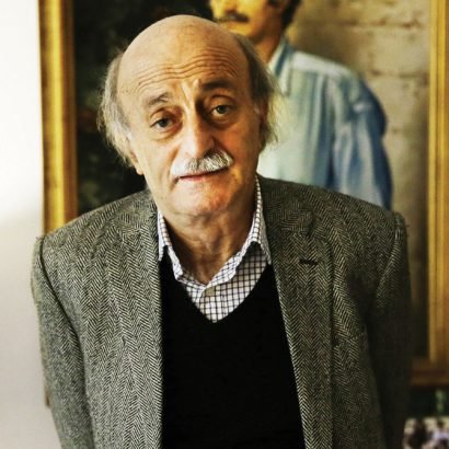LEBANON-POLITICS-PORTRAIT-JOUMBLATT Lebanese Druze leader Walid Joumblatt stands at his house in Beirut's Clemenceau street on February 7, 2017. (Photo by JOSEPH EID / AFP)
